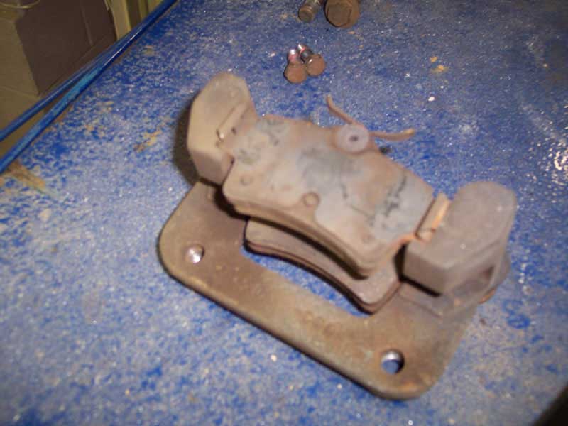 How to paint brake calipers